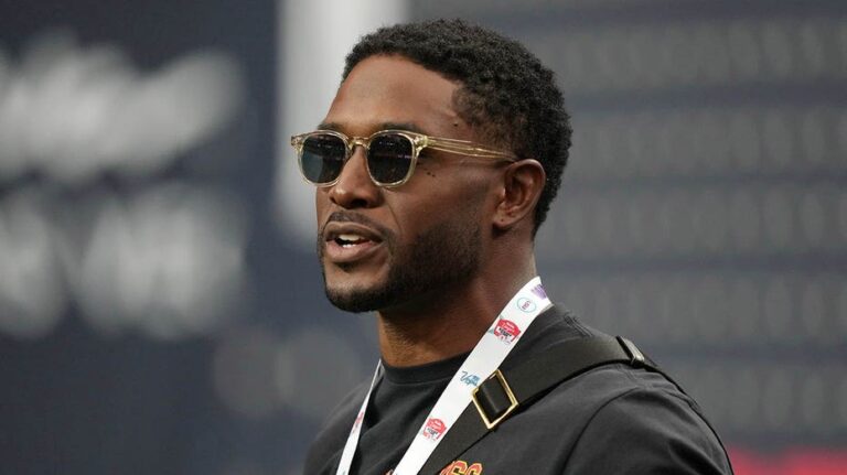 Reggie Bush sues NCAA, USC, and Pac-12 as he seeks NIL compensation from time starring for Trojans