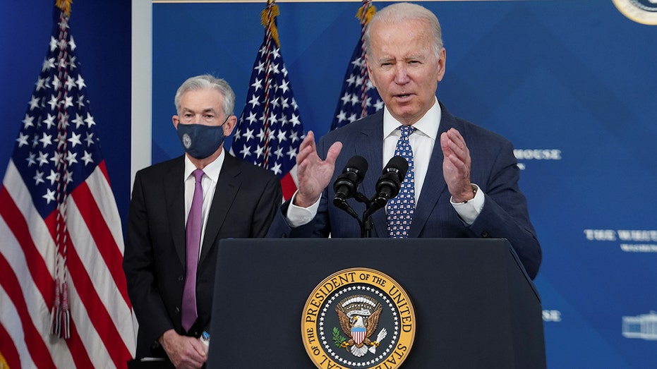 Biden loses track of event, yells 'Who's next?' at press conference with India PM