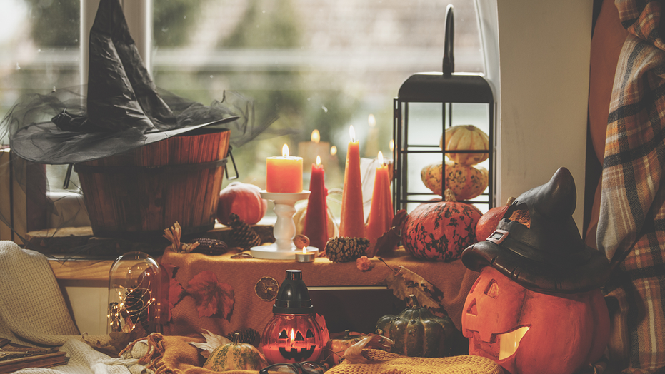 10 pieces to decorate your living space for Halloween