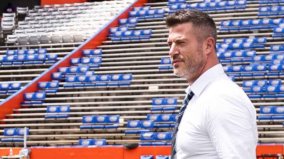 ESPN's Jesse Palmer hits Florida fan with 'friend zone' roast during broadcast