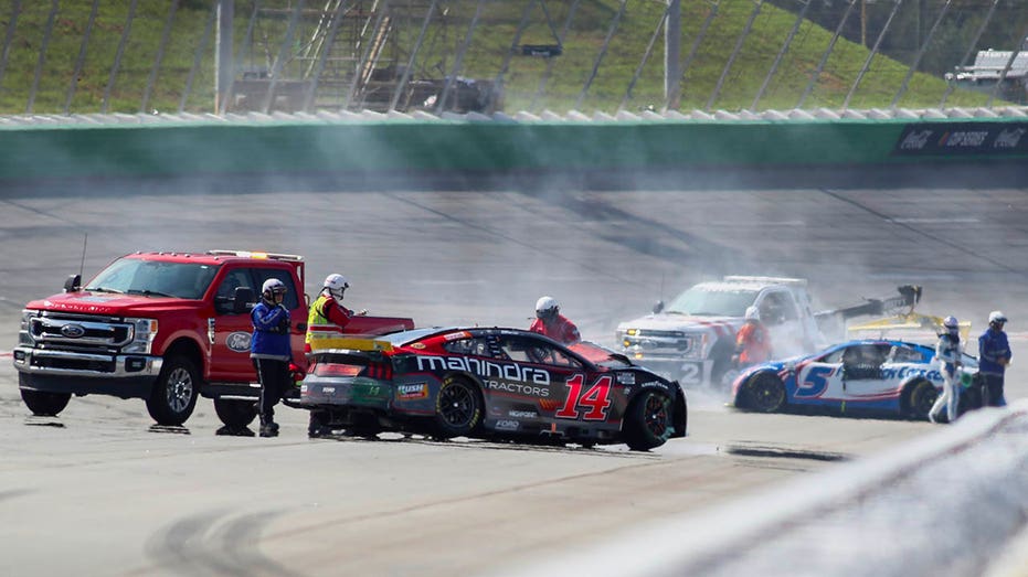 Kyle Larson's 1st 2024 NASCAR Playoffs race ends in fiery wreck, collects Chase Briscoe in brutal crash