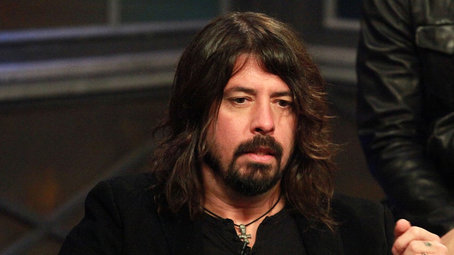 Foo Fighters' Dave Grohl admits to fathering baby outside of his marriage