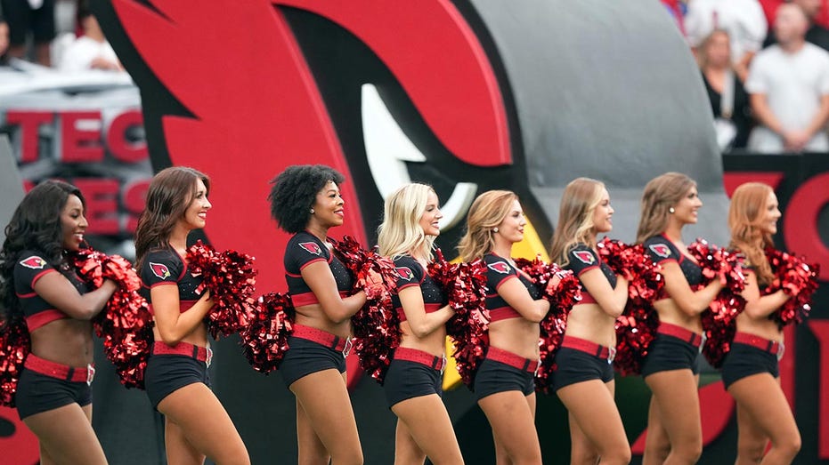 Cardinals call audible on game plan for cheerleaders due to new seating