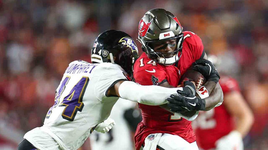 Bucs star Chris Godwin suffers gruesome ankle injury broadcast won't show in loss to Ravens