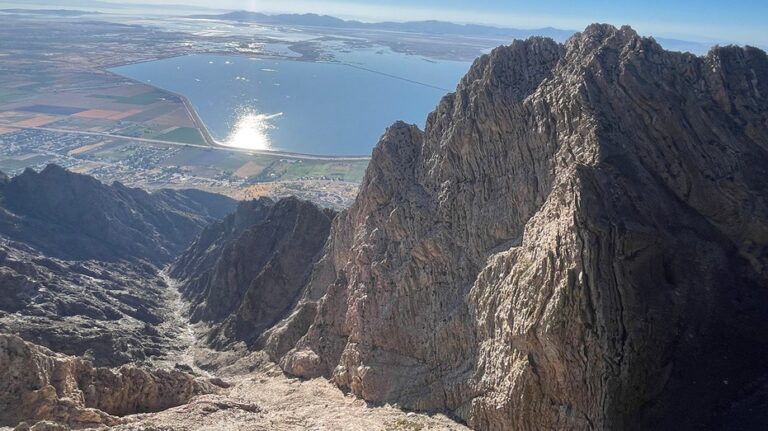 Experienced BASE jumper dies near Utah peak, sheriff says