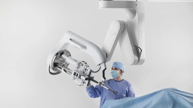 Robots perform like human surgeons by just watching videos