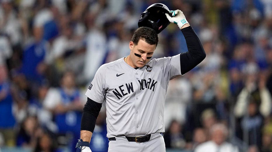 Yankees decline Anthony Rizzo's $17.5 million team option as offseason moves begin