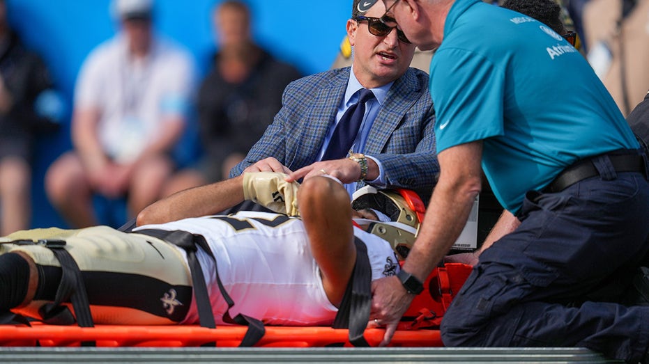 Saints' Chris Olave placed on IR after being carted off with concussion, will see specialist