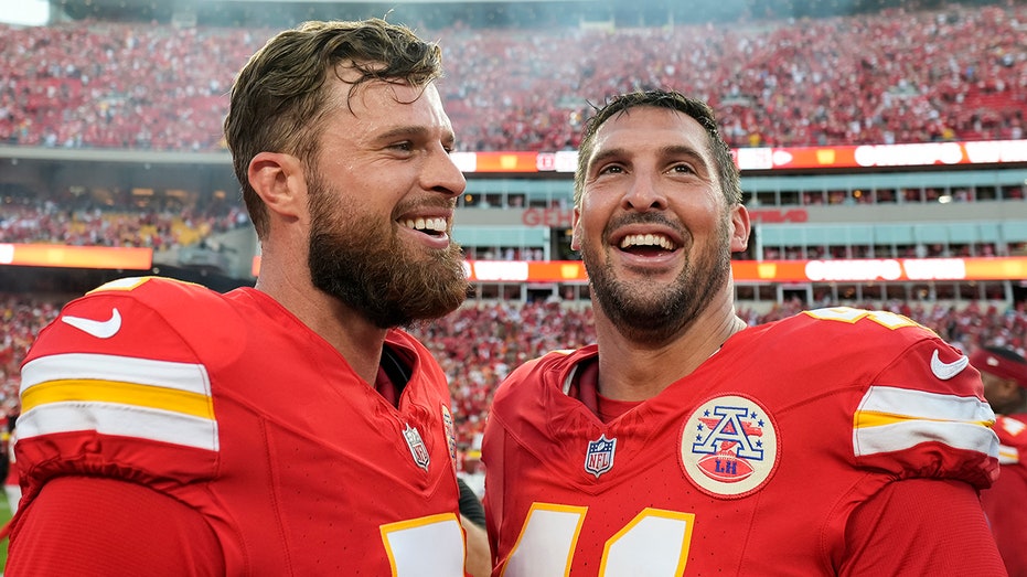 Chiefs' James Winchester shows off MAGA hat after overtime win vs Bucs