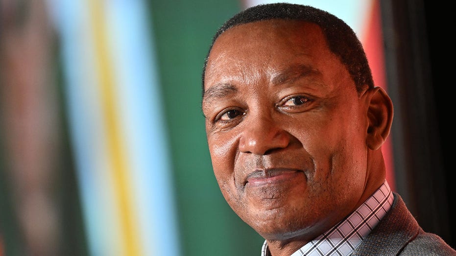 NBA legend Isiah Thomas thankful for 'prayers and the love' amid private battle with Bell's palsy