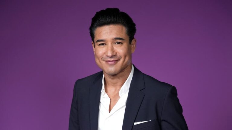 Mario Lopez 'not ashamed' of his faith as he builds more 'spiritual muscle' in Hollywood