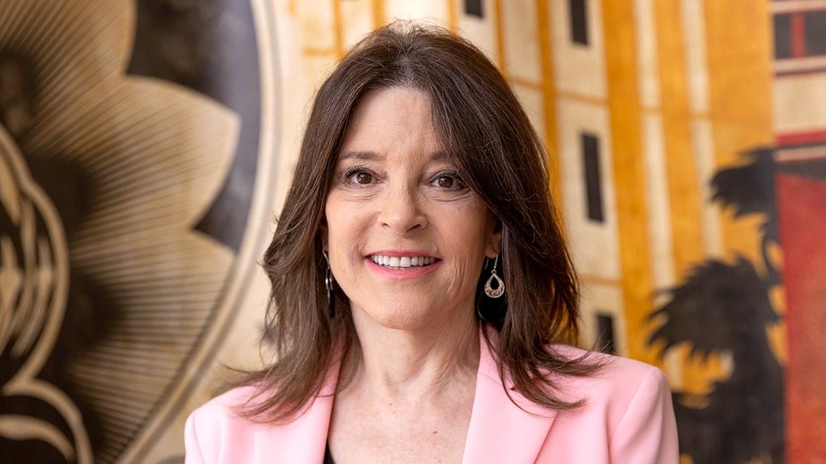 Former presidential hopeful Marianne Williamson announces bid for DNC chair, looks to 'reinvent the party'