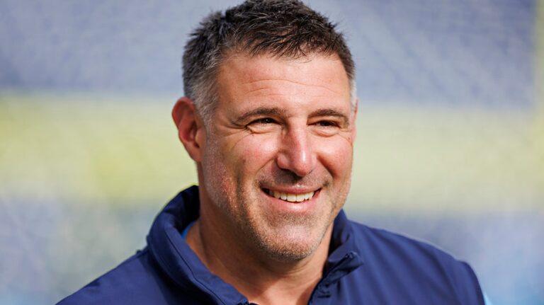 Patriots agree to make Mike Vrabel next head coach