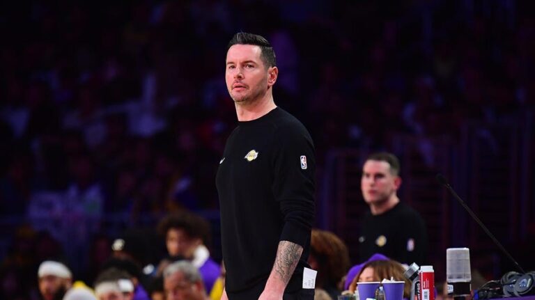 Lakers head coach JJ Redick emotional while opening up on 'awful feeling' of losing home in wildfires