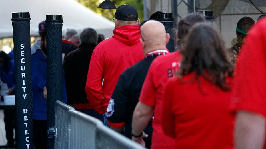 Superdome welcomes Sugar Bowl fans after New Orleans terror attack